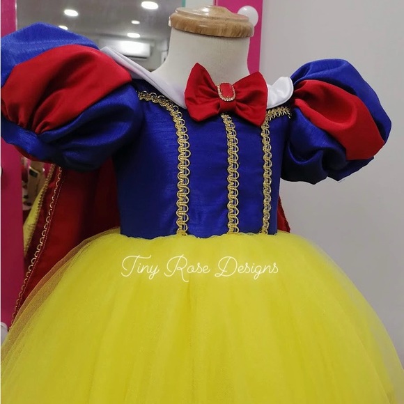 Snow White Dress size 3/4 Blanca Nieves vestido